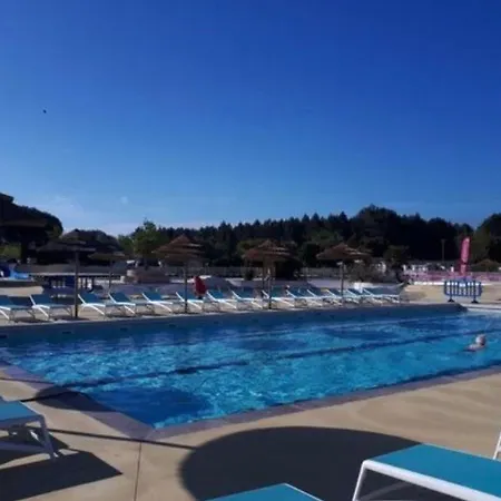 Mh 4-6 Places Avec Lit Parapluie La Reserve Siblu Campingplads