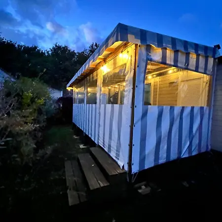 Camping Mh 4-6 Places Avec Lit Parapluie La Réserve Siblu